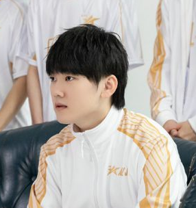 12开售分钟，斩获第三代骁龙58一加TOP机型首销全天销量和销售额品牌2