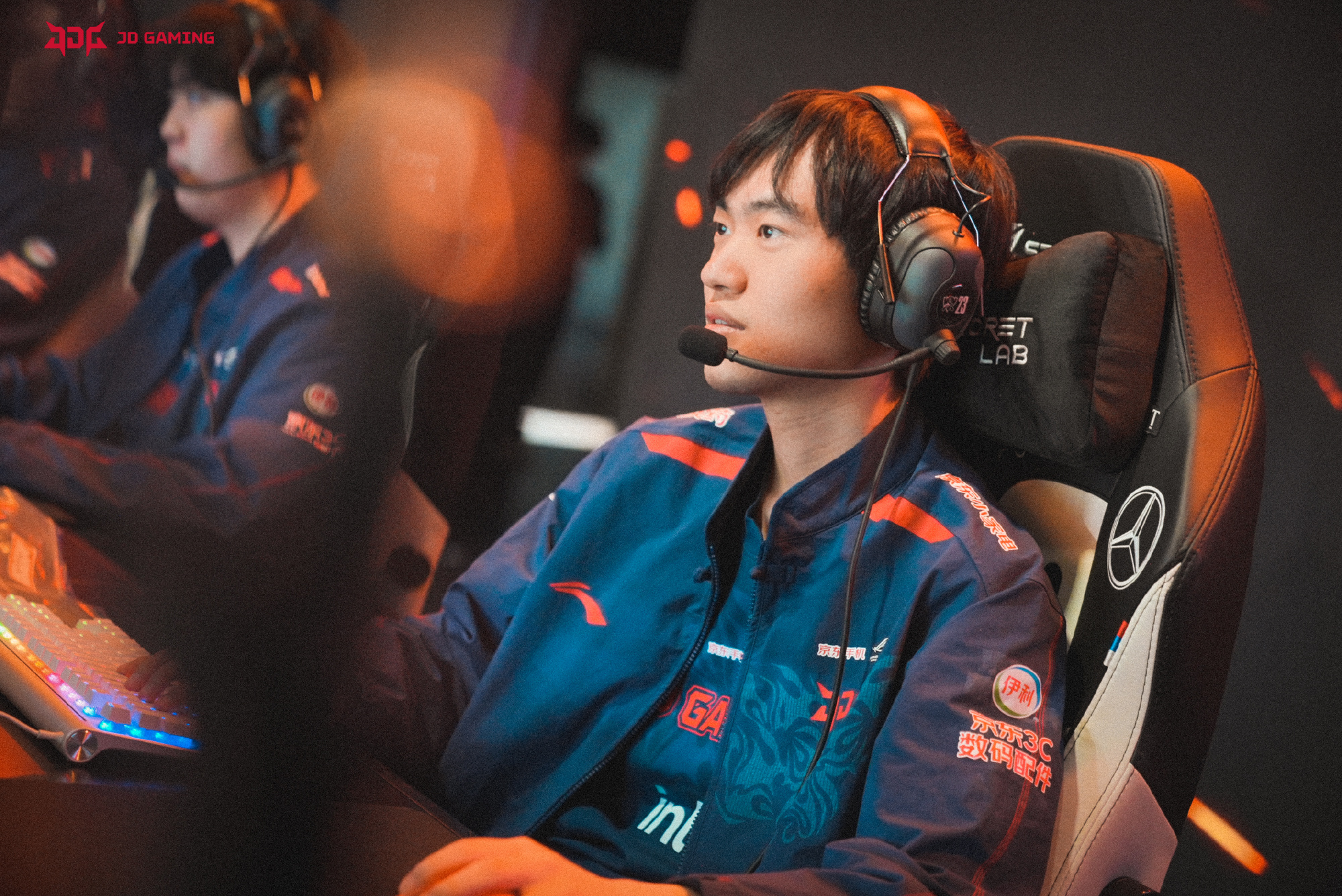 LPL全明星周末颁奖：JDG斩获年度最佳俱乐部，knight斩获年度MVP