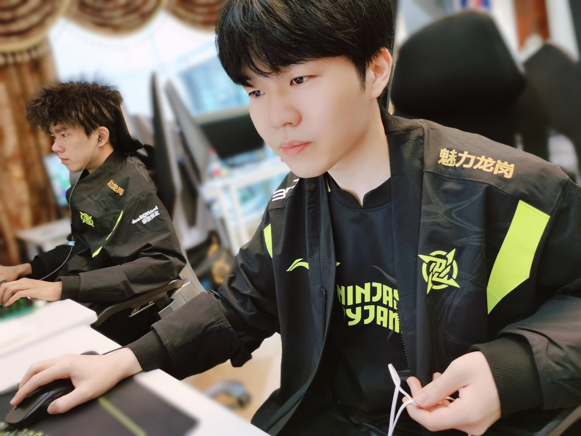 沙皇波比“武魂融合技”称霸中路，NIP鏖战五局击败S13亚军WBG