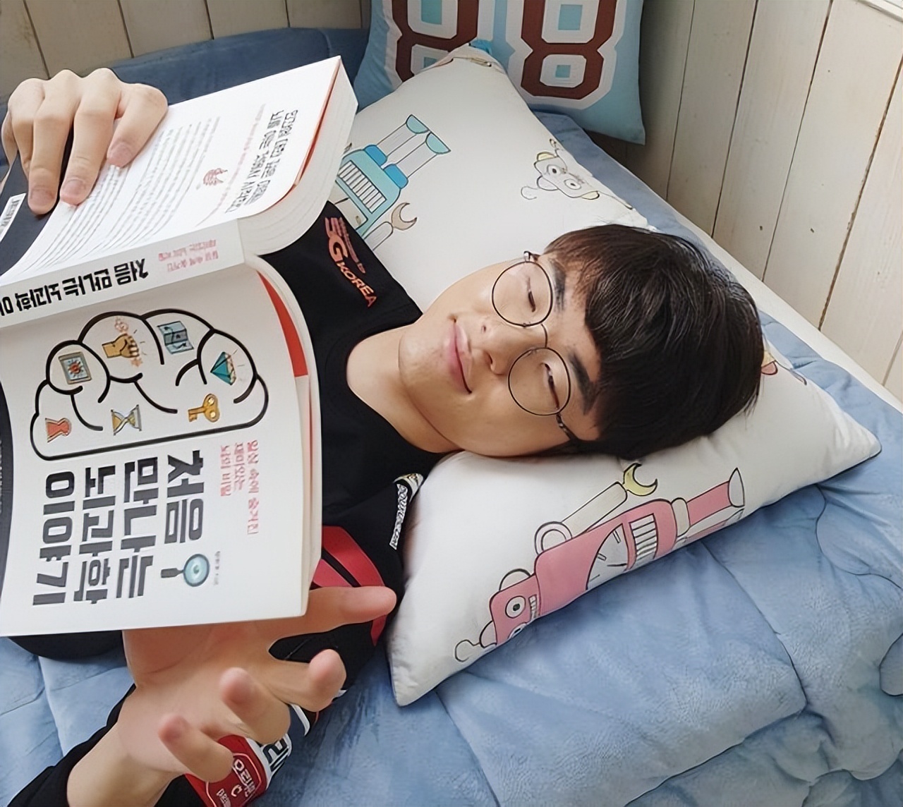 赋能多款高端电竞新品开启2024电竞产业“开门红”BOE（京东方）与JDG京东电竞俱乐部达成全面品牌战略合作