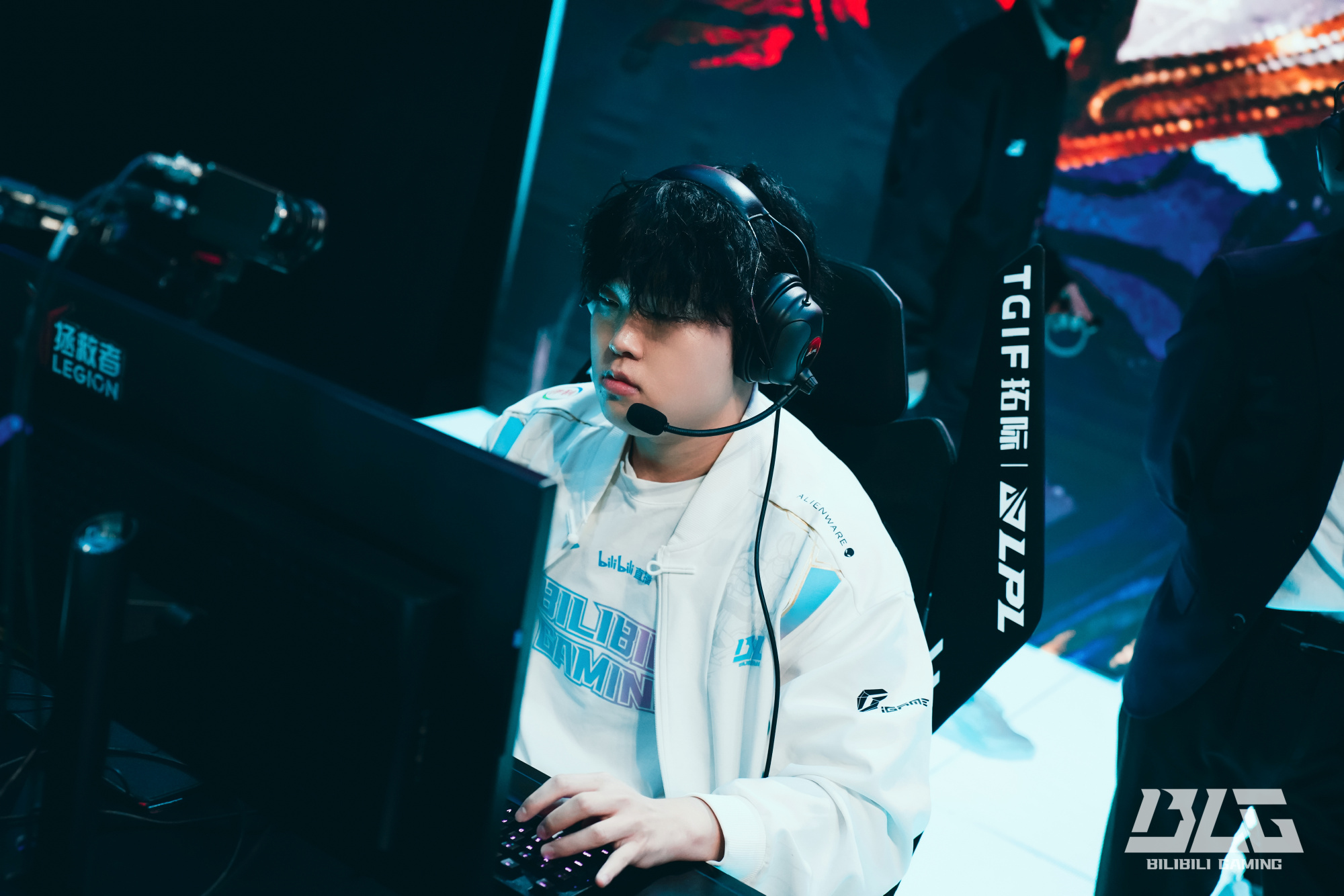 专访BLG上单Bin：不管是谁打我们都要面临很大的压力