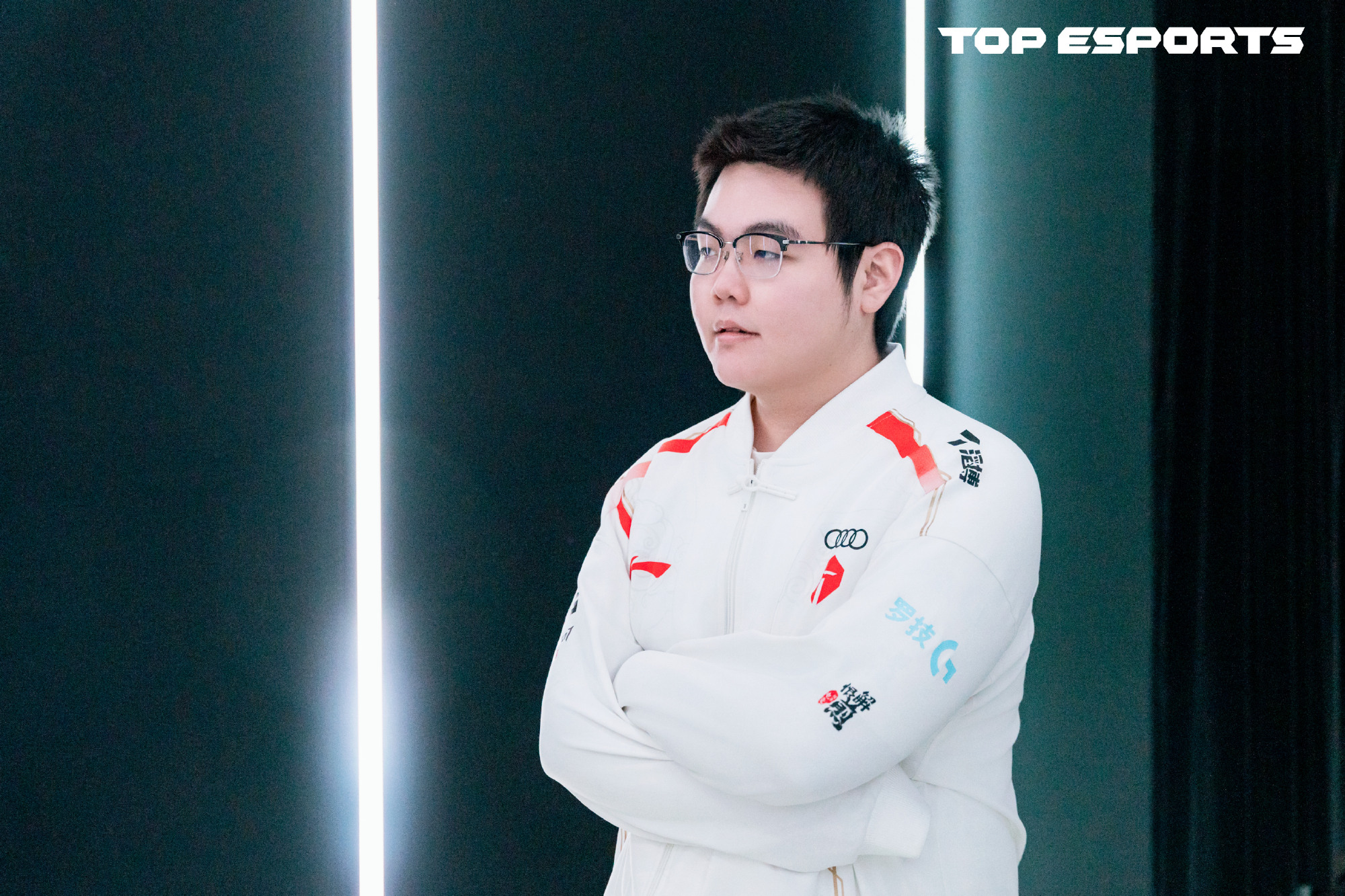 2-0轻松击败RNG重剑无锋369剑魔一打三斩获双杀，TES