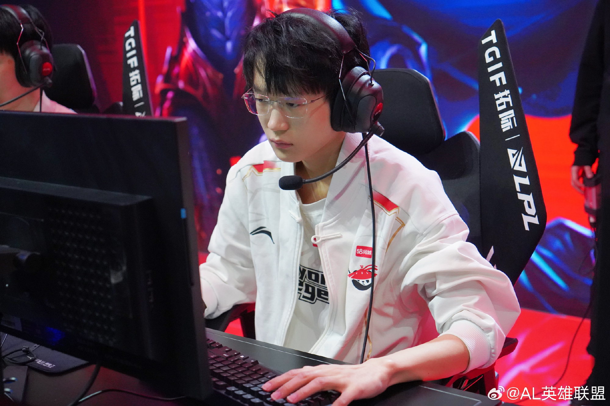 2-1击败WBG拿到六胜Shanks小炮团战伤害爆炸无人可敌，AL