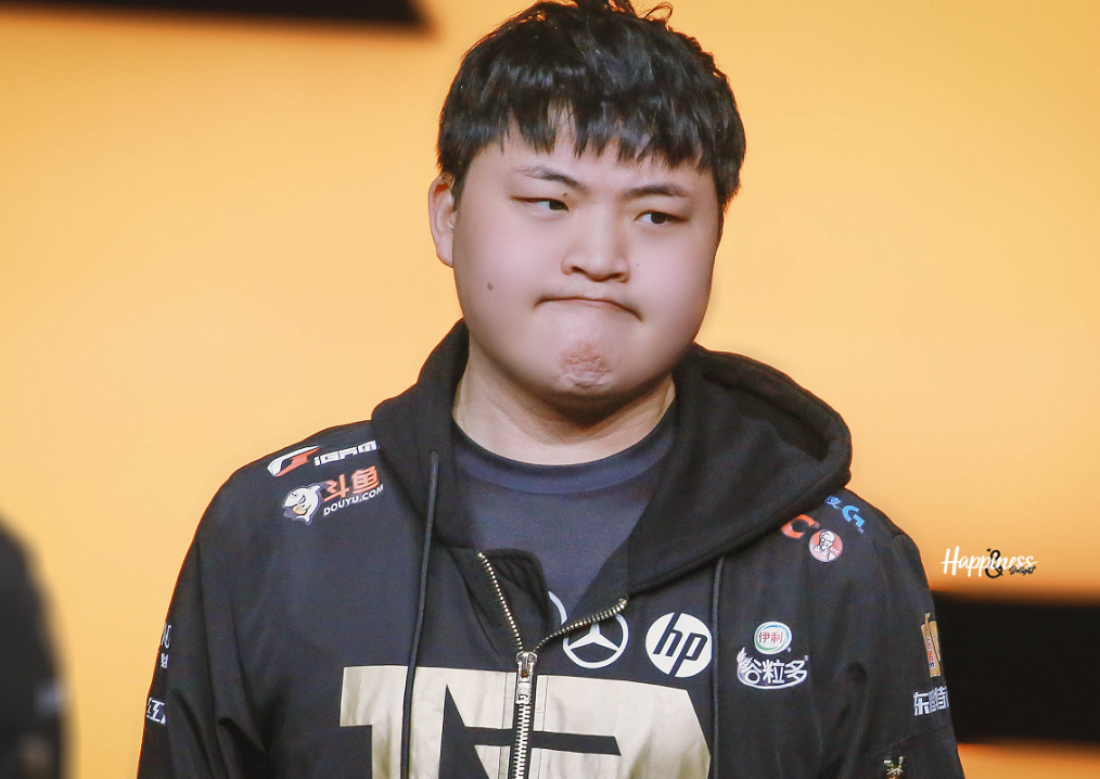 毛子全明星计划×AORUS“猛男粉”定制主机：性能与颜值的硬核秀场！|