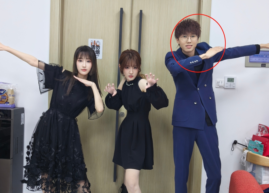 TES零封IG晋级半决赛虎娘日报：双城之战Ⅱ皮肤概念图公布