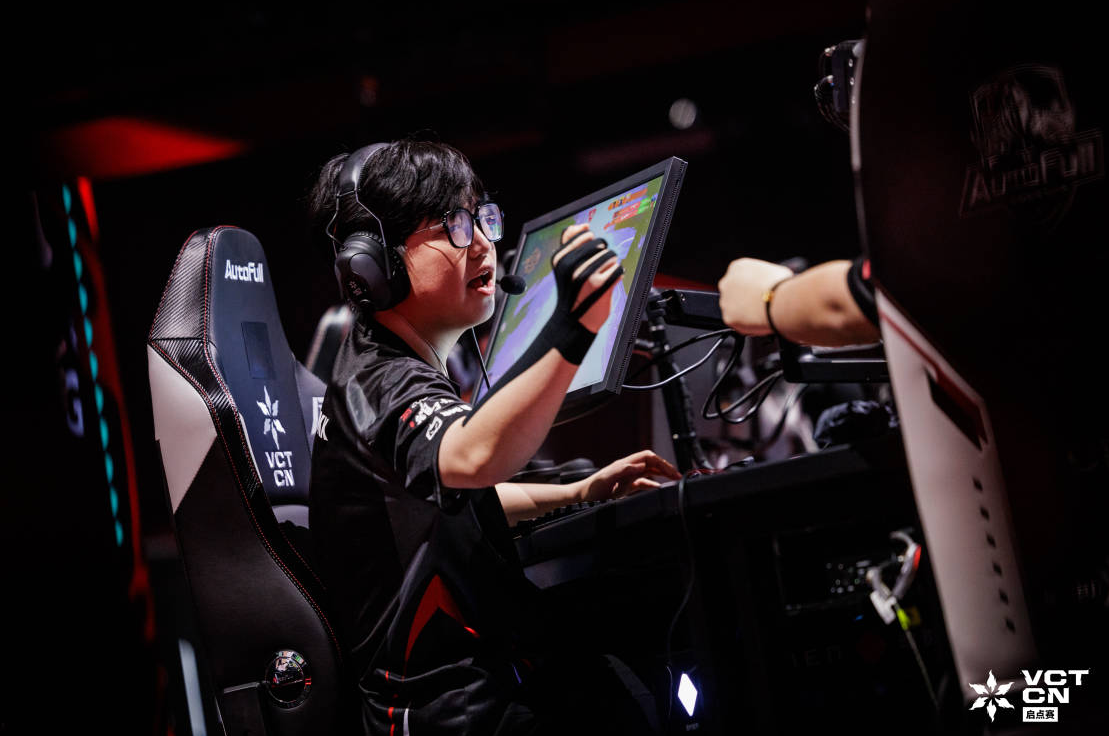 PlatChat评选曼谷大师赛TOP10：康康位列第二