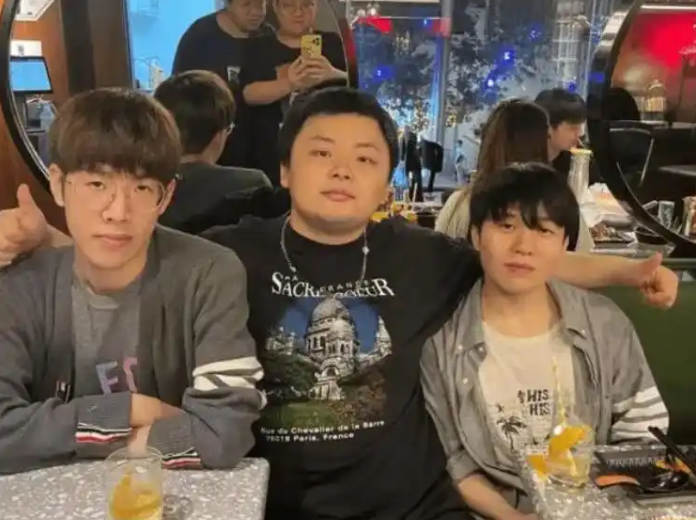 370万+用户见证KZ战队夺冠，2025快手CFM冠军杯点燃江城