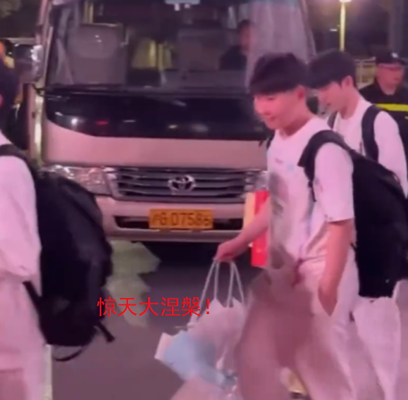 强音争霸回归！《英雄联盟：云顶之弈》发布第四个回归赛季