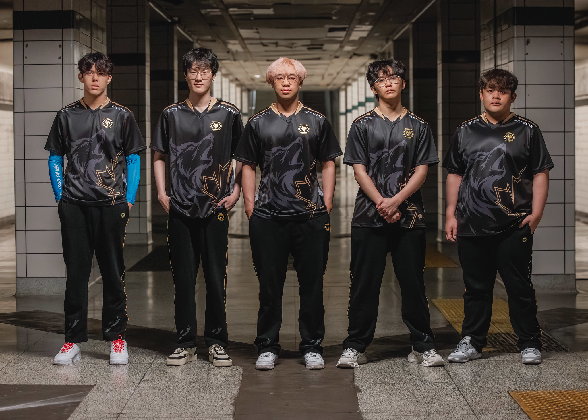 群狼撕咬，逆境破局，WOL2-0击败GEN挺进胜决