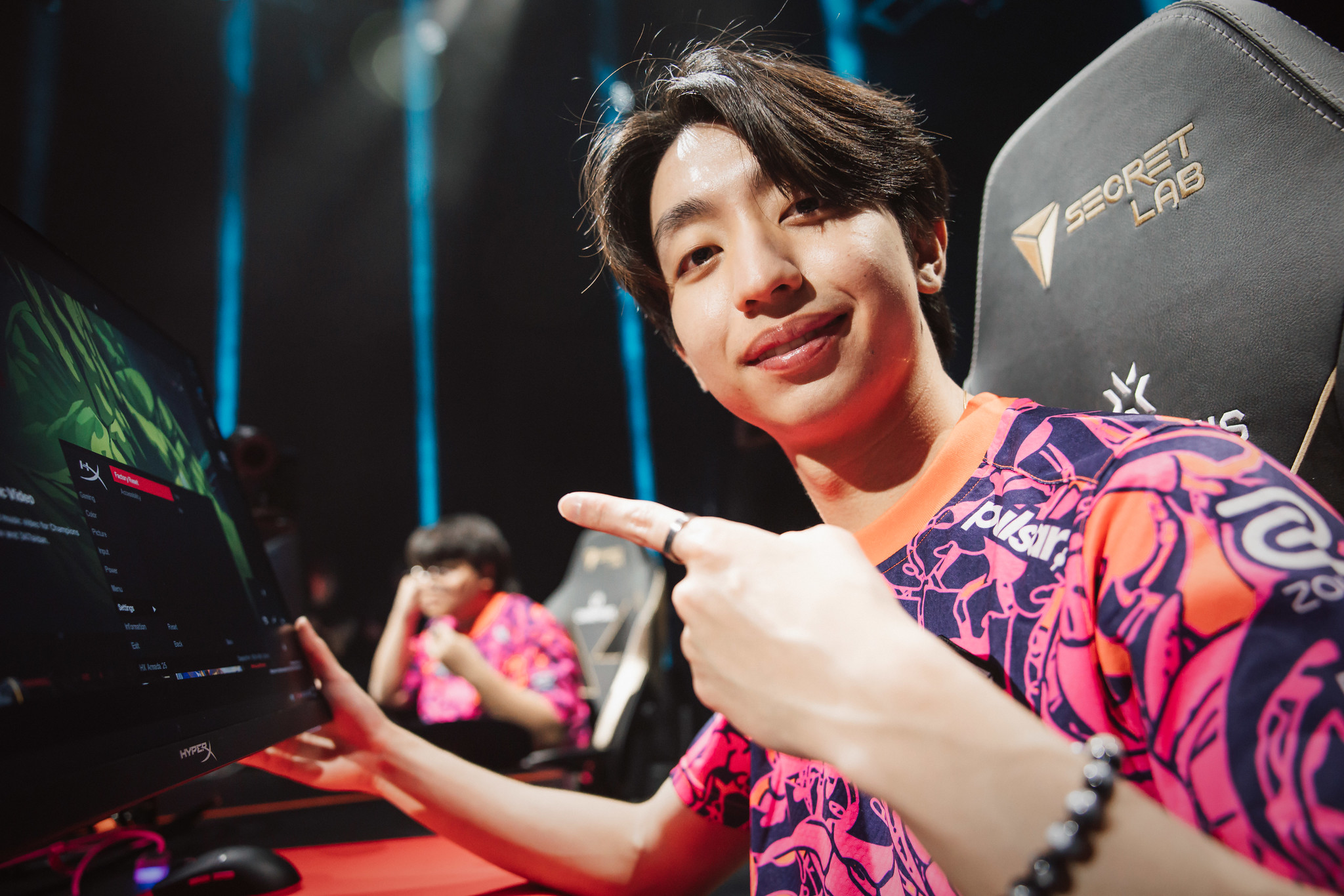 f0rsakeN绕后奇袭连斩四人，PRX2-0击败XLG