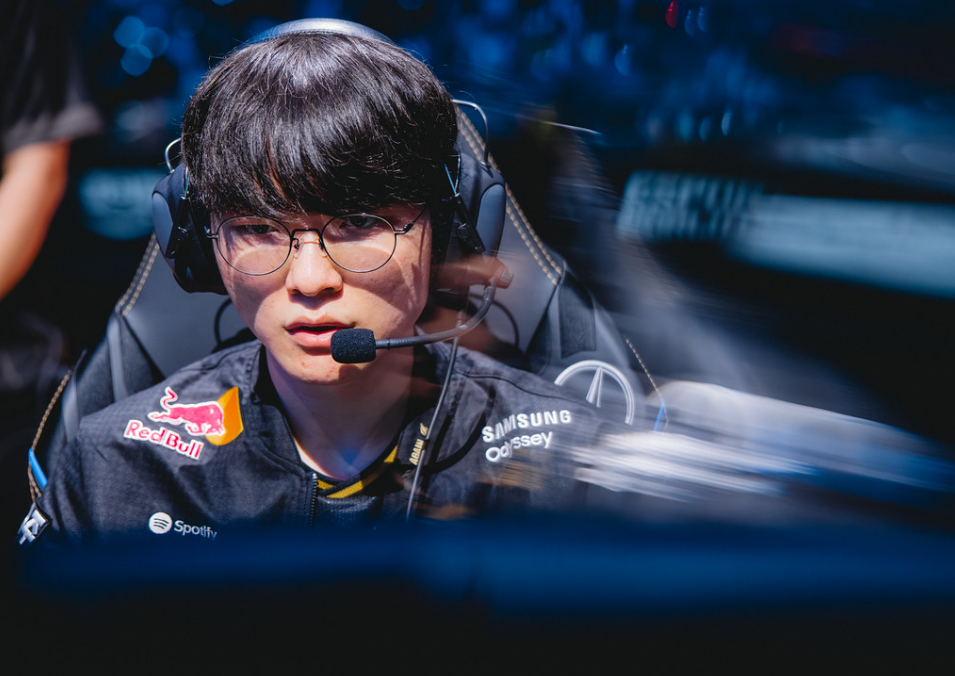 2-3不敌T1止步S15八强！战歌再响，胜利未达，AL