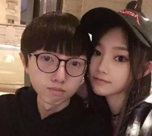 香锅和他的女朋友